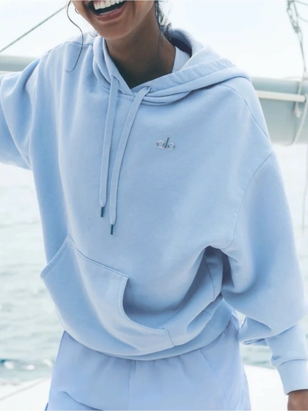 ALO seashell blue accolade hoodie